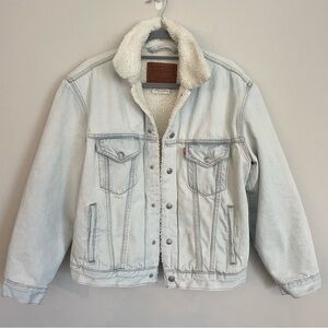 Levi’s Premium Sherpa Lined Trucker Jacket Size S